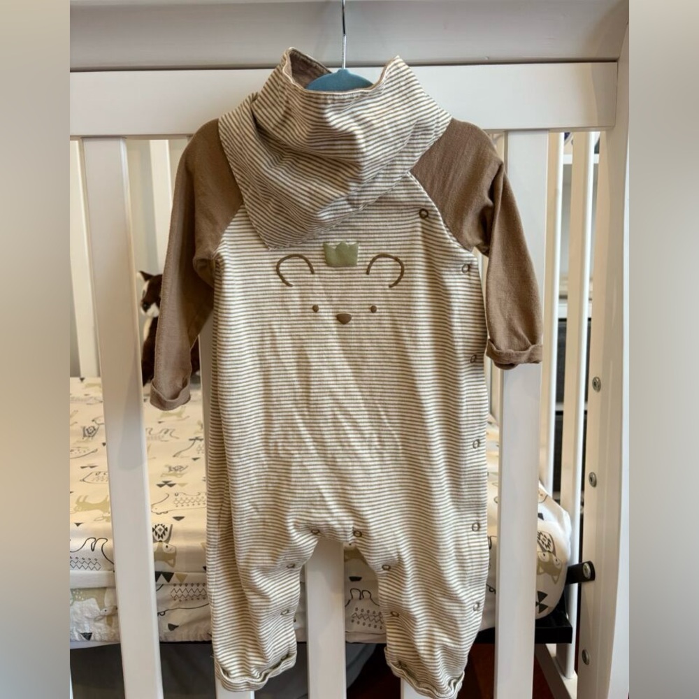 🐭👑 Mayoral Beige Striped Baby Onesie